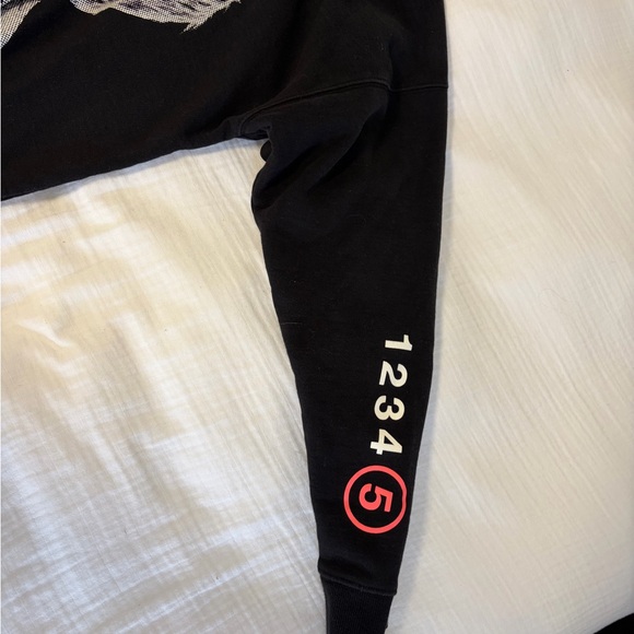 Justin Bieber Graphic Hoodie - Picture 2 of 5
